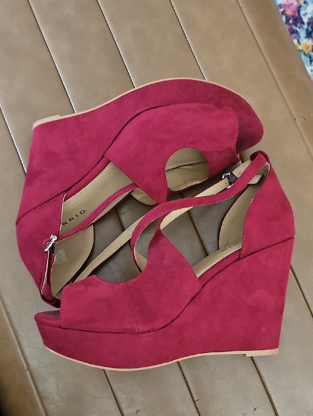 Torrid Burgundy Suede Wedge Sandals Size 9WW - Picture 7 of 9